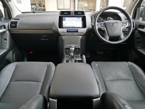 ランクルプラド後期型　本革シート　サンルーフ