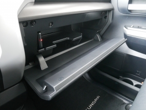 タンドラ新車並行　2014年モデル　リフトアップ