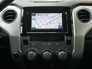 タンドラ新車並行　2014年モデル　リフトアップ