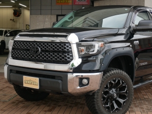 タンドラ新車並行　2014年モデル　リフトアップ