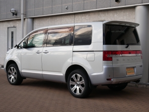 デリカＤ５特別仕様車　4WD　現行デリカ18インチ