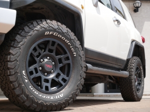 ＦＪクルーザー新車アウトレットリフトアップ　