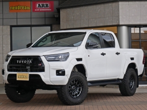 ハイラックスJAOSリフトアップ　KMC17インチ