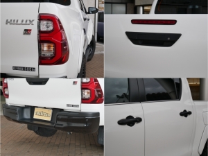 ハイラックスJAOSリフトアップ　KMC17インチ