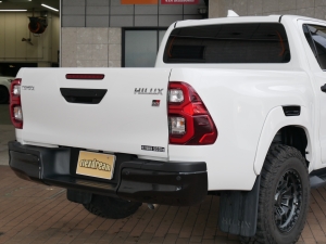 ハイラックスJAOSリフトアップ　KMC17インチ