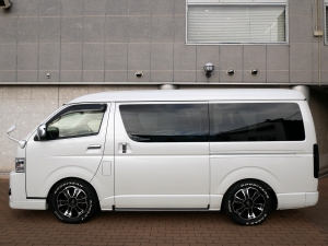 ハイエースワゴンハイエースワゴン　4WD