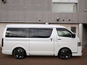 ハイエースワゴンハイエースワゴン　4WD