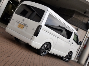 ハイエースワゴンハイエースワゴン　4WD