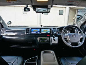 ハイエースワゴンハイエースワゴン　4WD