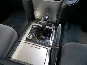 ランクル２００後期型　リフトアップ