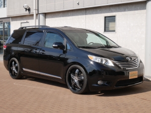 シエナ最上級グレード　新車並行　2011年モデル