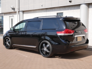 シエナ最上級グレード　新車並行　2011年モデル