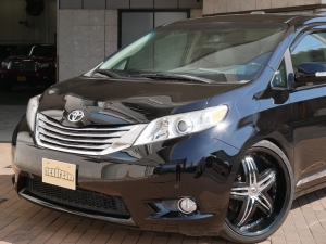 シエナ最上級グレード　新車並行　2011年モデル