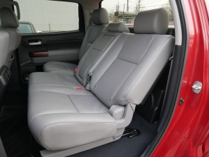 タンドラ2012年モデル　新車並行　リフトアップ