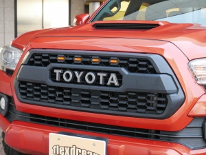 タコマ新車並行　2017年モデル　サンルーフ