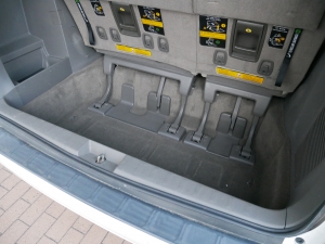 シエナ新車並行　2012年モデル