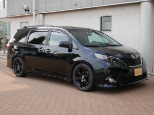 シエナ新車並行　2015年モデル　ローダウン