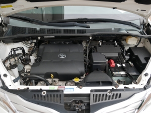 シエナ新車並行　2015年モデル　最上級グレード