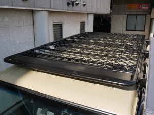 ランクル７０再再販70　人気のベージュ