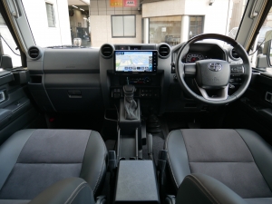 ランクル７０再再販70　ARB4x4カスタム　人気のベージュ