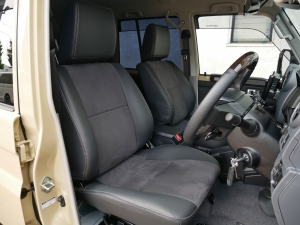 ランクル７０再再販70　ARB4x4カスタム　人気のベージュ