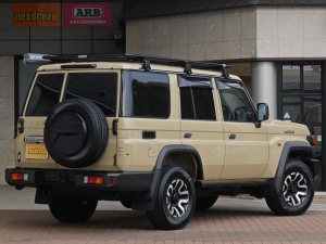 ランクル７０再再販70　ARB4x4カスタム　人気のベージュ