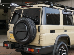 ランクル７０再再販70　ARB4x4カスタム　人気のベージュ