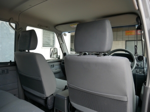 ランクル７０希少カラー　低走行　TOYOTAロゴグリル