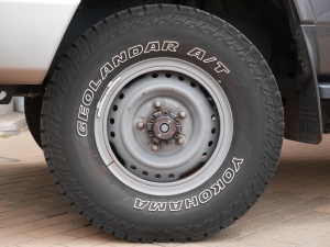 ランクル７０希少カラー　低走行　TOYOTAロゴグリル