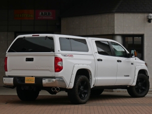 タンドラ新車並行　2019年モデル　ハードシャル