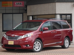 シエナ 新車並行　2017年モデル　8速AT