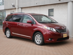 シエナ新車並行　2017年モデル　8速AT