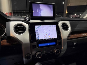 タンドラ新車並行　2014年モデル