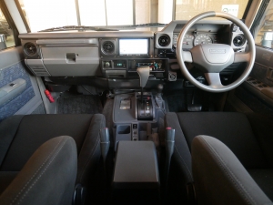 ランクル７０ARBバンパー　WARN8274　リフトアップ