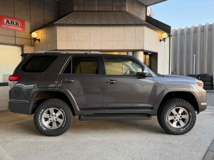 新車並行　2011年モデル　リフトアップ