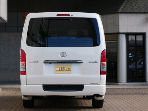 ハイエースバンディーゼル4WD　ベッド付き　車中泊