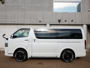 ハイエースバンディーゼル4WD　ベッド付き　車中泊