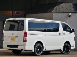 ハイエースバンディーゼル4WD　ベッド付き　車中泊