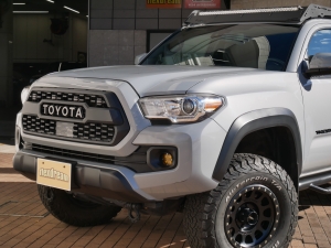 タコマ新車並行　2019年モデル　リフトアップ