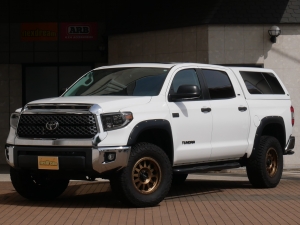 タンドラ 新車並行　２０２１年モデル　リフトＵＰ