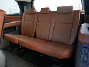 セコイア新車並行　最上級グレード　リフトアップ