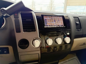 タンドラ中古並行　2010年モデル　ベンチシート