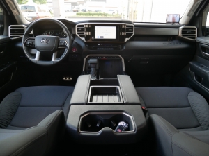 タンドラ新車並行　自社輸入　２０２３年モデル