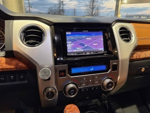 タンドラ新車並行　2014年モデル　リフトアップ