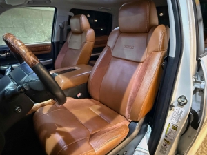 タンドラ新車並行　2014年モデル　リフトアップ