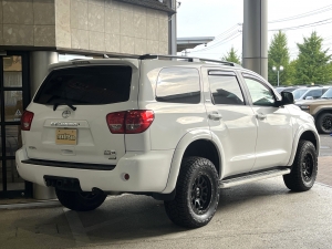 セコイア新車平行　1ナンバー登録済み　リフトアップ