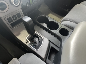 セコイア新車平行　1ナンバー登録済み　リフトアップ