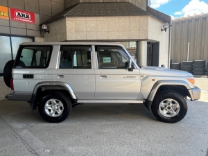 ランクル７０前後デフロック　シルバー　ノーマル車
