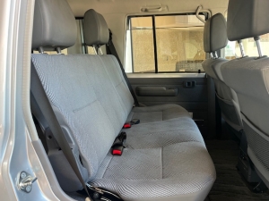 ランクル７０前後デフロック　シルバー　ノーマル車