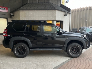 ランクルプラド150系リフトアップ　ARB　7人乗り　LEDヘッドランプ